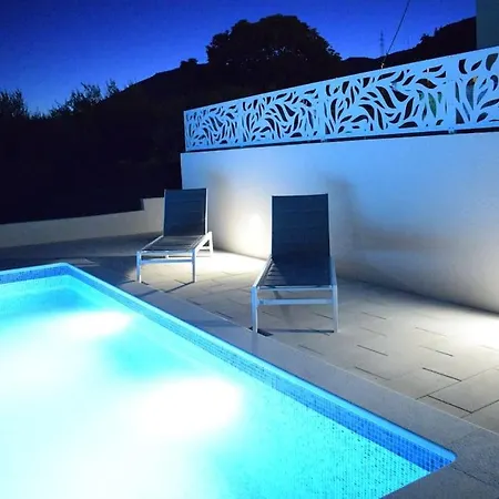 Luxury With Pool, Jacuzzi And Sea View Split טרוגיר