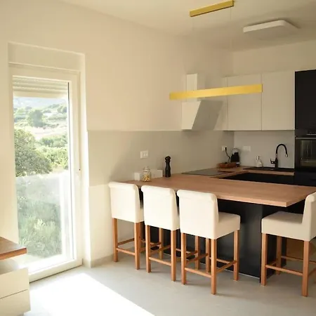 דירה Luxury With Pool, Jacuzzi And Sea View Split