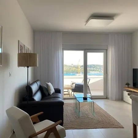 דירה Luxury With Pool, Jacuzzi And Sea View Split *