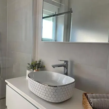 Lejlighed Luxury With Pool, Jacuzzi And Sea View Split Trogir