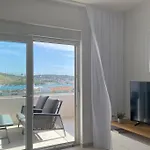 Luxury With Pool, Jacuzzi And Sea View Split Appartamento *
